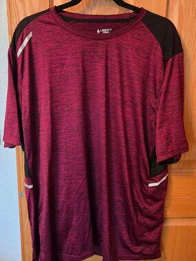 Quick dry athletic shirt